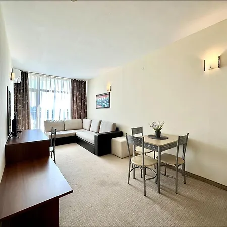 Aparthotel Grenada - Menada 2*